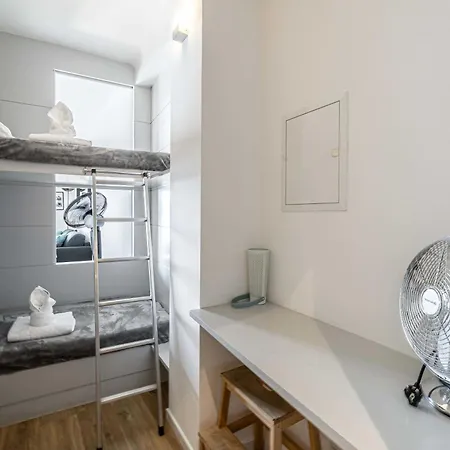 Apartment Modern And Charming With Sea View - Centre Antibes