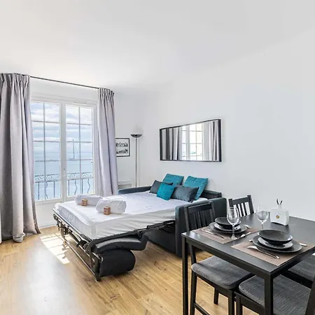 Modern And Charming With Sea View - Centre Apartment Antibes
